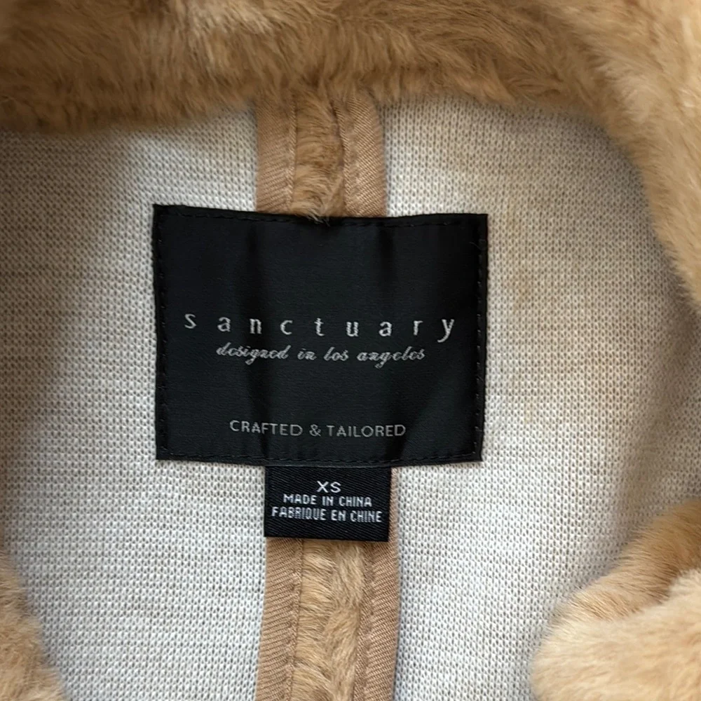 Luxurious Tan Faux Fur Coat - Picture 2 of 3